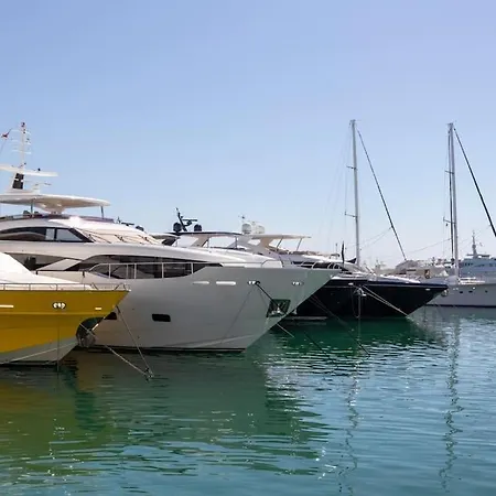3 Puerto Banus Luxurious In The Heart Of The Port Marbellac