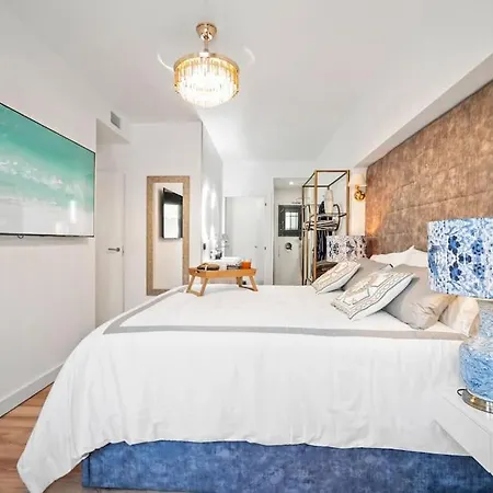 3 Puerto Banus Luxurious In The Heart Of The Port *