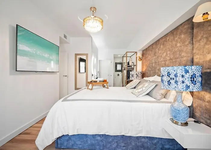 3 Puerto Banus Luxurious In The Heart Of The Port *